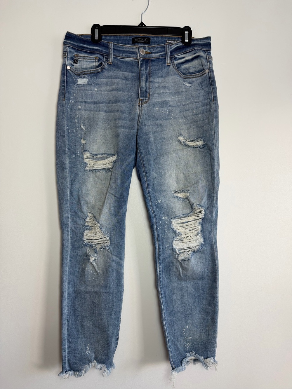 Judy Blue 13/31 Distressed Boyfriend Jeans Raw Hem